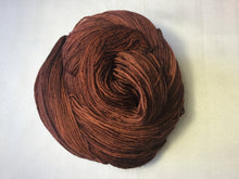 Load image into Gallery viewer, I Bee weaving | fingering weight | Baby Bee | 85% SW Fine Merino 15% Nylon | 400m | 100g