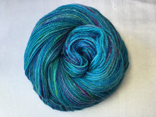 Load image into Gallery viewer, I Bee weaving | Fingering | Pampering Panda | 70% SW Merino 20% Bamboo 10% Nylon | 472yds | 115g