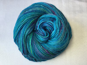 I Bee weaving | Fingering | Pampering Panda | 70% SW Merino 20% Bamboo 10% Nylon | 472yds | 115g