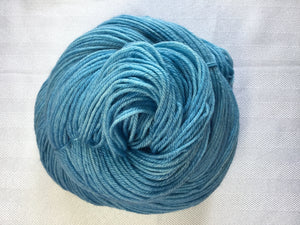 I Bee weaving | fingering weight | Baby Bee | 85% SW Fine Merino 15% Nylon | 400m | 100g