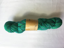 Load image into Gallery viewer, i Bee weaving | Fingering | Worker Bee | 80% SW Merino, 20% Nylon | 418 yards | 110 grams