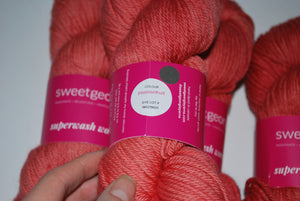 Sweet Georgia | Worsted weight | Superwash Worsted | 100% SW merino wool | 200 yards | 115 grams