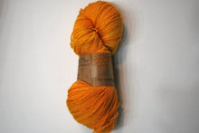 Load image into Gallery viewer, i Bee weaving | Fingering | Queen Bee - Gold | 84% SW Merino, 16% Stellina | 425 yards | 115 grams