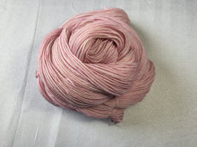 Load image into Gallery viewer, I Bee weaving | fingering weight | Baby Bee | 85% SW Fine Merino 15% Nylon | 400m | 100g