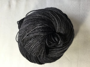 I Bee weaving | fingering weight | Baby Bee | 85% SW Fine Merino 15% Nylon | 400m | 100g