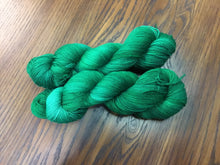 Load image into Gallery viewer, i Bee weaving | Fingering | Peacock Butterfly |  70% Merino, 20% Cashmere, 10% Nylon | 463 yards | 100 grams