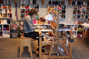 Learn complex Weaving with Fiona