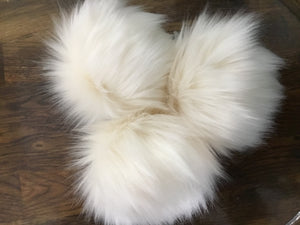 Rose and Purl Faux Fur Pompoms - vegan