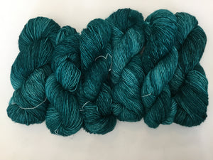 Mineville | DK weight | Merino Single Ply DK | 100% SW Merino | 200 yards | 100 grams