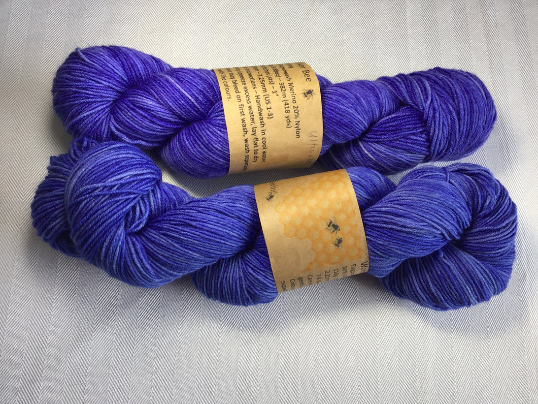 i Bee weaving | Fingering | Worker Bee | 80% SW Merino, 20% Nylon | 418 yards | 110 grams