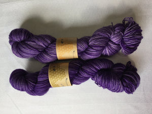 I Bee weaving | fingering weight | Baby Bee | 85% SW Fine Merino 15% Nylon | 400m | 100g