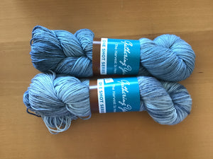 Gathering yarn | Fingering | Velino | 75% SW Fine Merino 25% Nylon | 420m | 100g