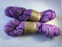 Load image into Gallery viewer, I Bee weaving | Bulky 2 Ply | Not the Worsted | 100% Superwash Merino | 160m | 100g