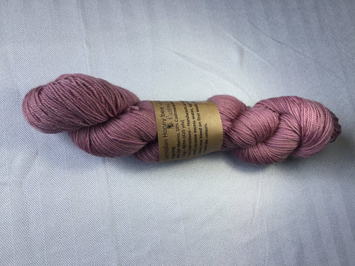 I Bee weaving | Fingering | Carniolan Honey Bee - Gold | 80% SW Merino 10% Cashmere 10% Stellina | 425 yds | 115g