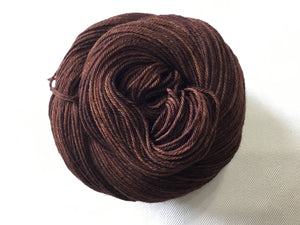 I Bee weaving | fingering weight | Baby Bee | 85% SW Fine Merino 15% Nylon | 400m | 100g