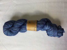 Load image into Gallery viewer, I Bee weaving | fingering weight | Baby Bee | 85% SW Fine Merino 15% Nylon | 400m | 100g