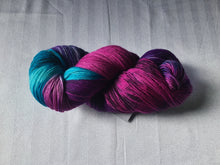 Load image into Gallery viewer, Spun Ware Over the Rainbow | Fingering weight | SW Merino, Nylon | 420 yards | 115 grams