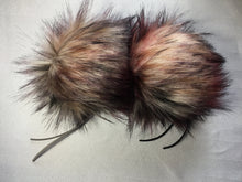 Load image into Gallery viewer, Pompoms - Faux fur - vegan