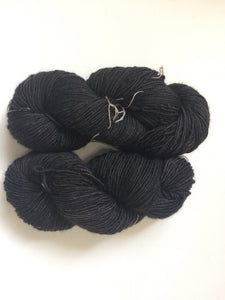 Mineville | DK weight | Merino Single Ply DK | 100% SW Merino | 200 yards | 100 grams