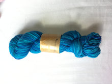 Load image into Gallery viewer, i Bee weaving | Fingering | Worker Bee | 80% SW Merino, 20% Nylon | 418 yards | 110 grams