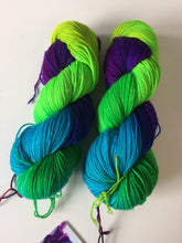 Load image into Gallery viewer, Spun Ware Over the Rainbow | Fingering weight | SW Merino, Nylon | 420 yards | 115 grams