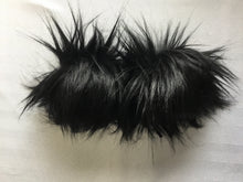 Load image into Gallery viewer, Pompoms - Faux fur - vegan