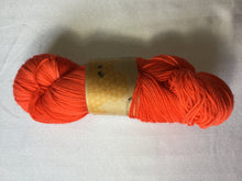 Load image into Gallery viewer, i Bee weaving | Fingering | Worker Bee | 80% SW Merino, 20% Nylon | 418 yards | 110 grams