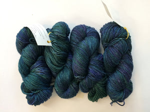 Dandelion Yarn | Sport weight | 75% SW Merino, 15% Cashmere, 10% Silk | 279 yards | 100 grams