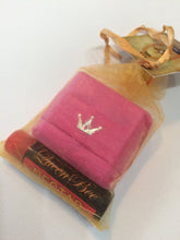 Load image into Gallery viewer, Queen Bee Farms Soaps